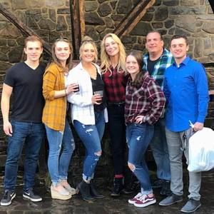 Meet your Posher, Addison